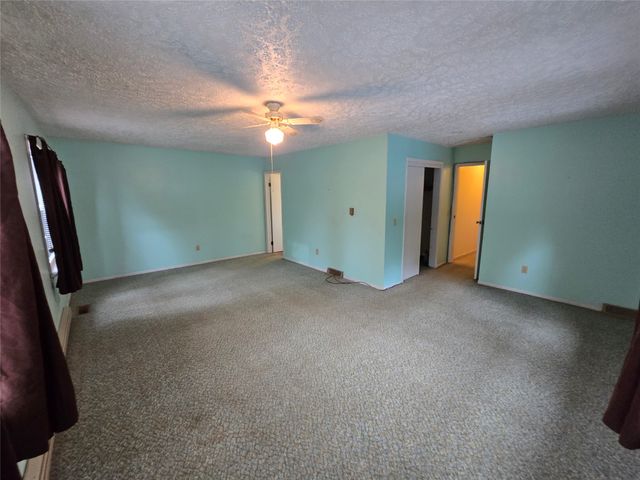 4720 LAWNDALE Drive, Erie, PA 16506