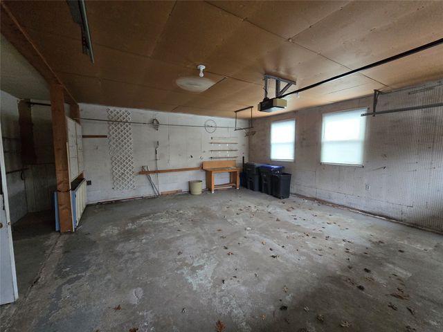 4720 LAWNDALE Drive, Erie, PA 16506