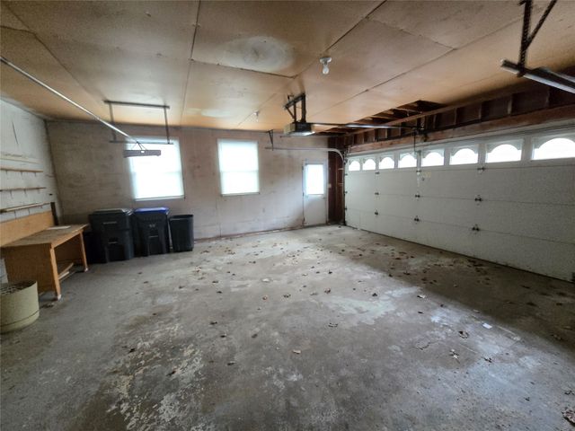 4720 LAWNDALE Drive, Erie, PA 16506