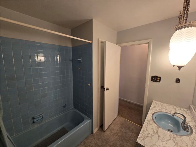 4720 LAWNDALE Drive, Erie, PA 16506