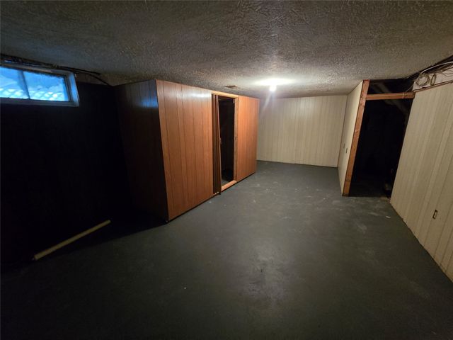 4720 LAWNDALE Drive, Erie, PA 16506