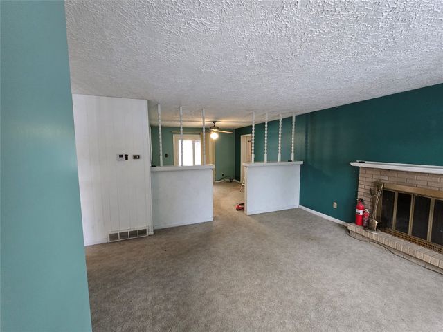 4720 LAWNDALE Drive, Erie, PA 16506