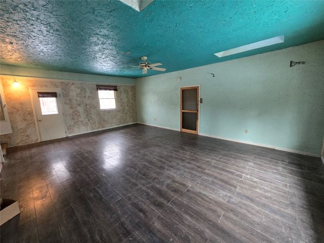 4720 LAWNDALE Drive, Erie, PA 16506