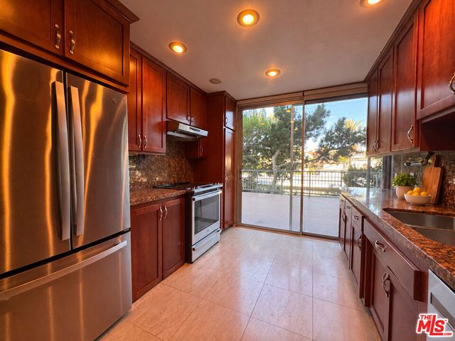 8701 Delgany Avenue 113, Playa Del Rey, CA 90293