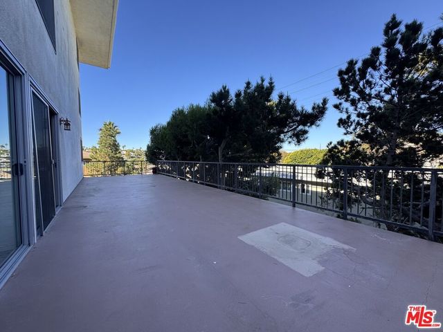 8701 Delgany Avenue 113, Playa Del Rey, CA 90293