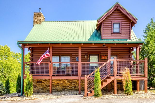 3301 Kestrel Way, Pigeon Forge, TN 37863