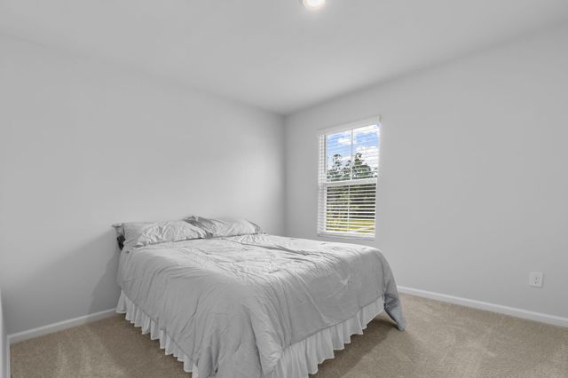 222 W Bradford Pointe Drive, Summerville, SC 29486