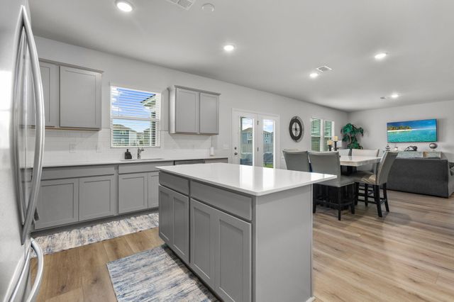 222 W Bradford Pointe Drive, Summerville, SC 29486