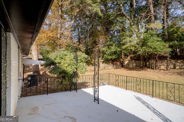 2282 Belmont Drive, Decatur, GA 30032