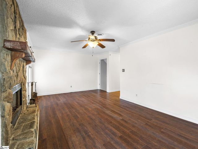 107 Mistybrook Drive, Spartanburg, SC 29302