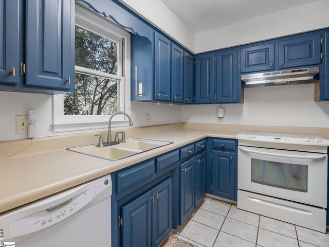 107 Mistybrook Drive, Spartanburg, SC 29302