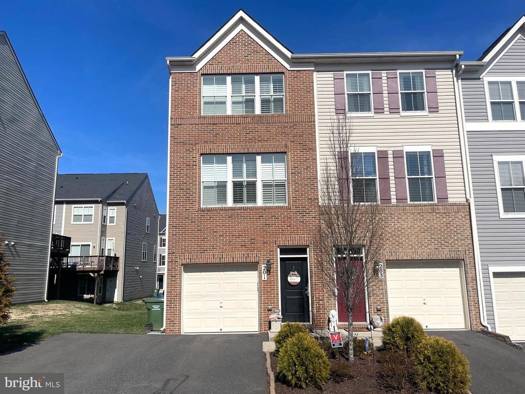201 WOODSTREAM CIR, Stafford, VA 22556