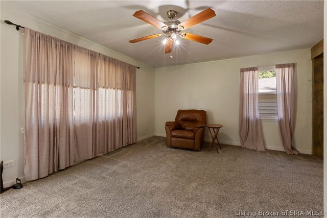 5 Grandview Drive, Jeffersonville, IN 47130