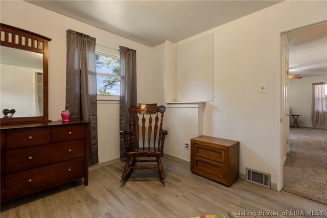 5 Grandview Drive, Jeffersonville, IN 47130