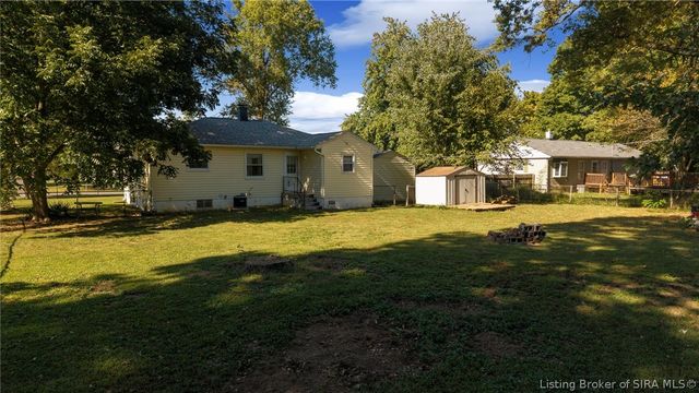 5 Grandview Drive, Jeffersonville, IN 47130