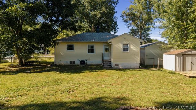 5 Grandview Drive, Jeffersonville, IN 47130