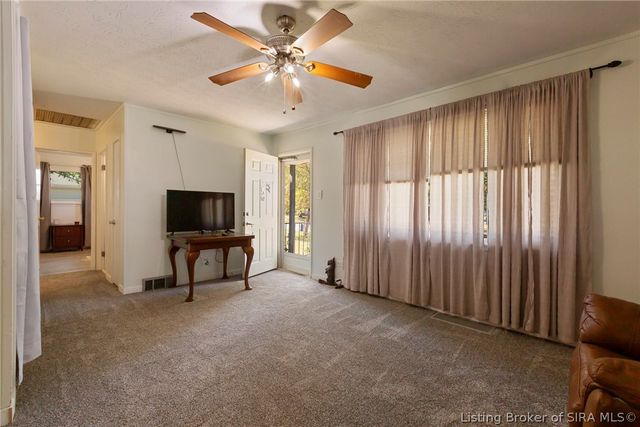 5 Grandview Drive, Jeffersonville, IN 47130