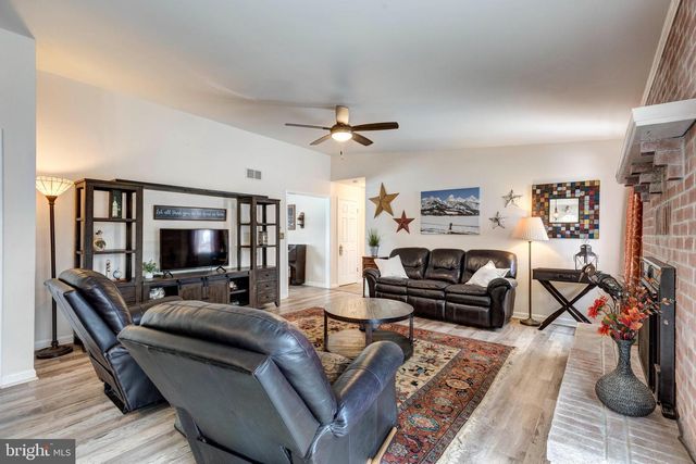 2970 SUMMER DR, Westminster, MD 21157