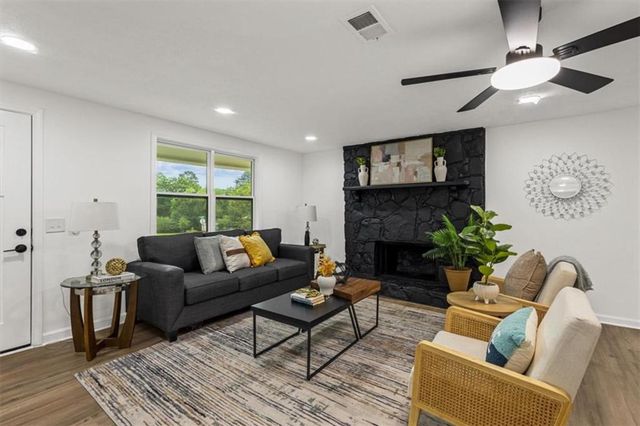 4121 Partridge Dr, Douglasville, GA 30135