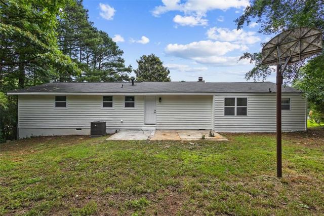 4121 Partridge Dr, Douglasville, GA 30135
