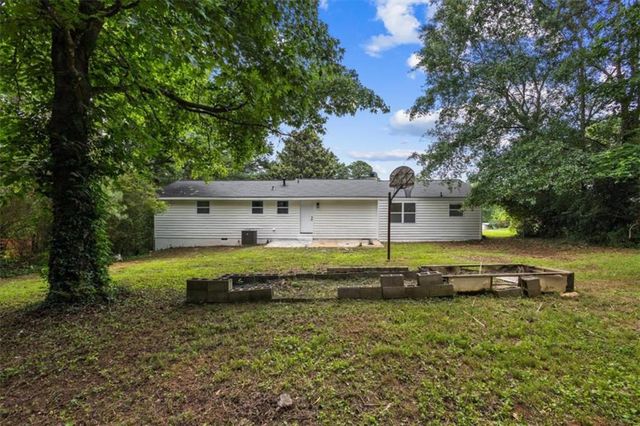 4121 Partridge Dr, Douglasville, GA 30135
