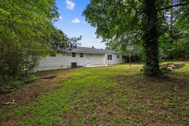 4121 Partridge Dr, Douglasville, GA 30135