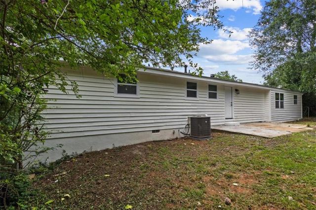 4121 Partridge Dr, Douglasville, GA 30135