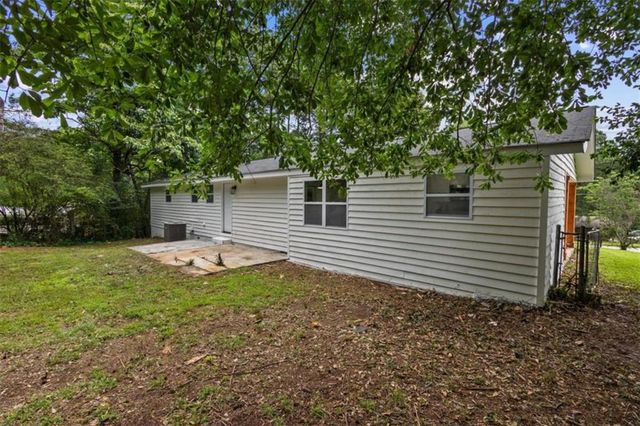 4121 Partridge Dr, Douglasville, GA 30135