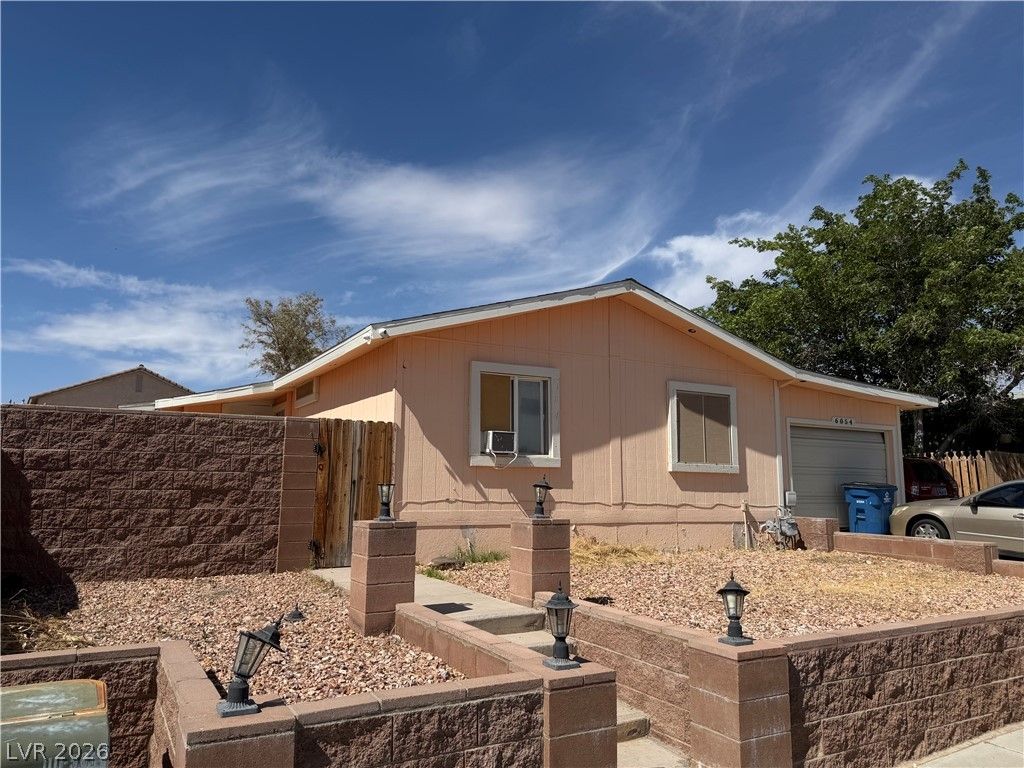 6054 Bluehill Avenue, Las Vegas, NV 89156