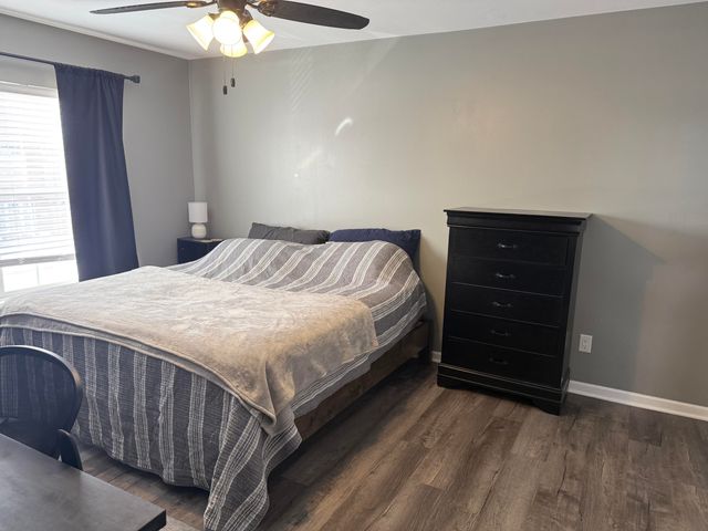 23493 Williamsburg Circle, Woodhaven City, MI 48183