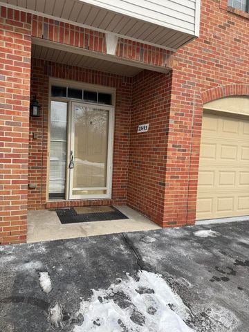 23493 Williamsburg Circle, Woodhaven City, MI 48183