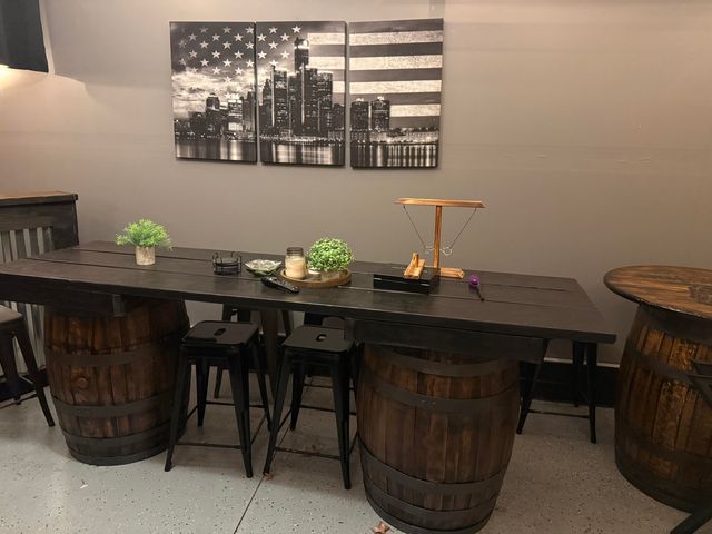 23493 Williamsburg Circle, Woodhaven City, MI 48183