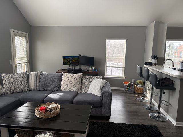 23493 Williamsburg Circle, Woodhaven City, MI 48183