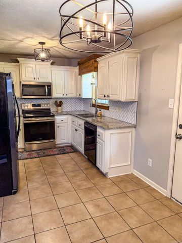 190 Sally St., Ward, AR 72176