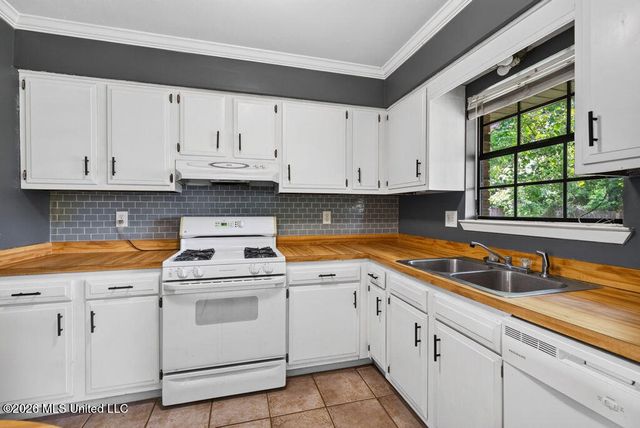 305 Joyce Avenue, Long Beach, MS 39560