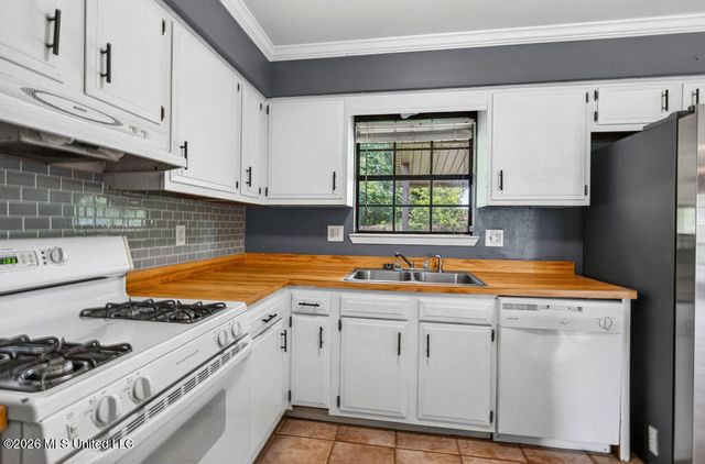 305 Joyce Avenue, Long Beach, MS 39560