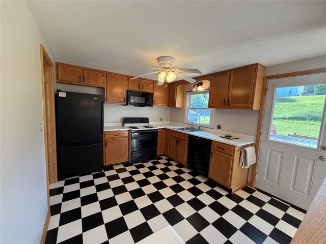 2427 E 44TH Street, Erie, PA 16510