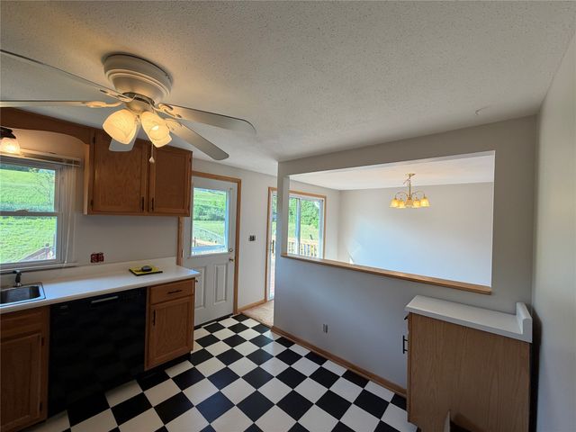 2427 E 44TH Street, Erie, PA 16510