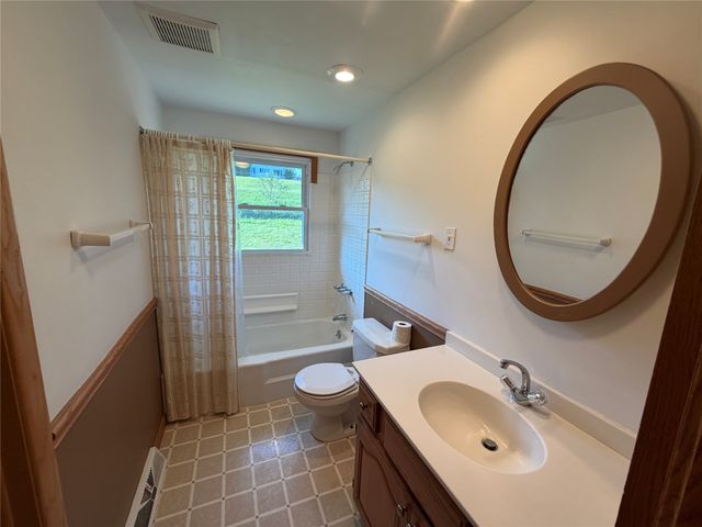 2427 E 44TH Street, Erie, PA 16510