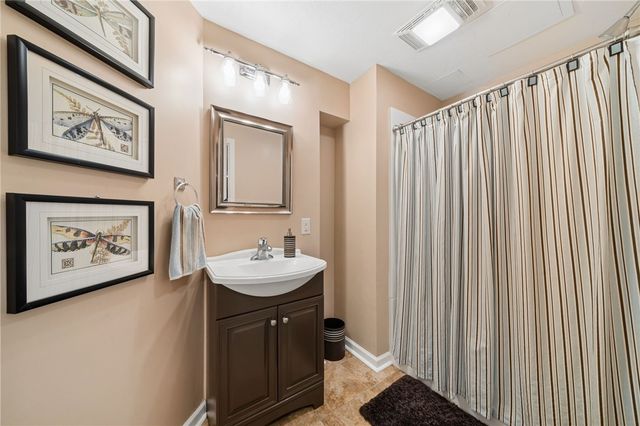 311 Woodmont Drive, Cranberry Twp, PA 16066