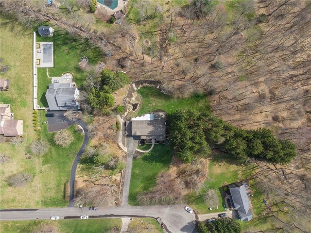 311 Woodmont Drive, Cranberry Twp, PA 16066