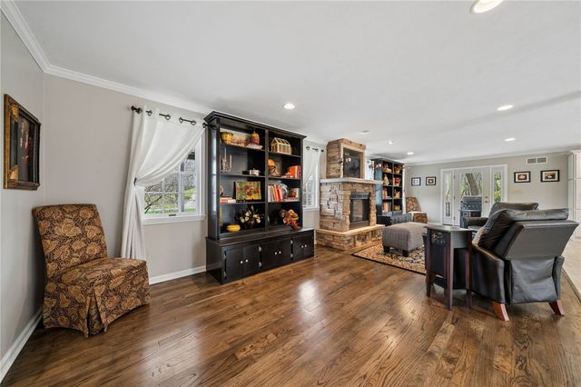 311 Woodmont Drive, Cranberry Twp, PA 16066