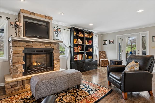 311 Woodmont Drive, Cranberry Twp, PA 16066