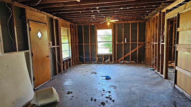956 Farm Road 900 N, Saltillo, TX 75478