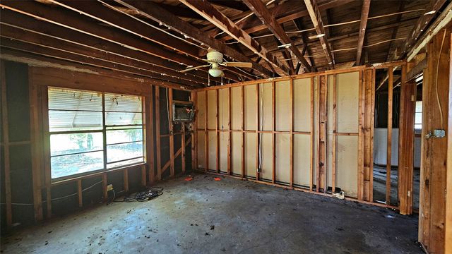 956 Farm Road 900 N, Saltillo, TX 75478