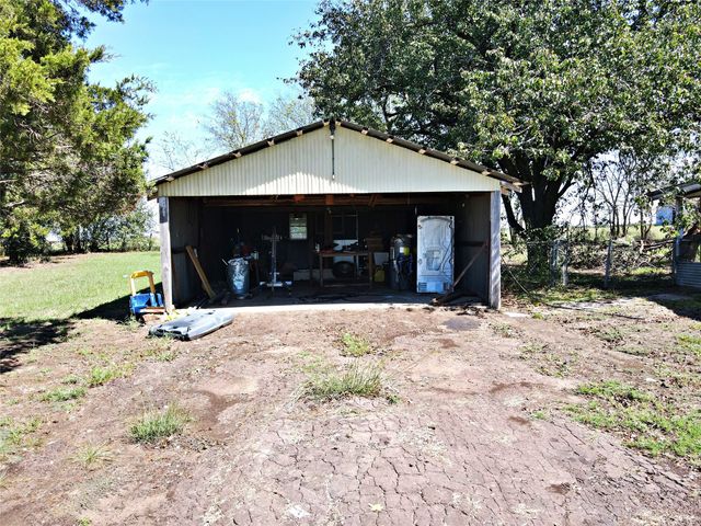 956 Farm Road 900 N, Saltillo, TX 75478