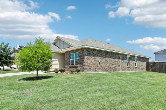 5300 Shady Springs Trail, Fort Worth, TX 76179