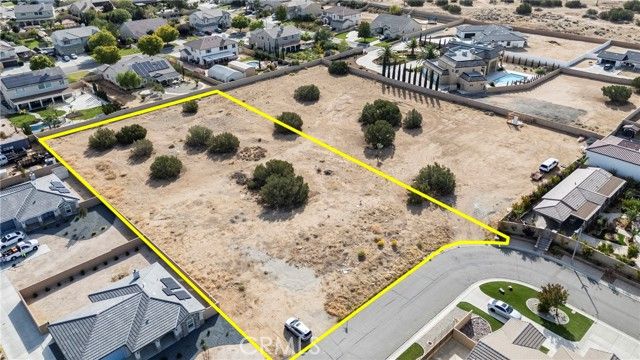 38 W Avenue M, Quartz Hill, CA 93536