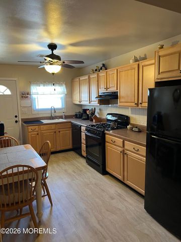 1 Vail Street, Toms River, NJ 08757