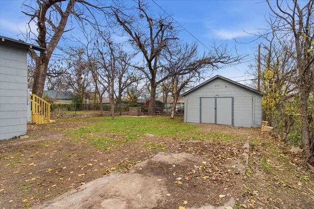 933 E Ramsey Avenue, Fort Worth, TX 76104